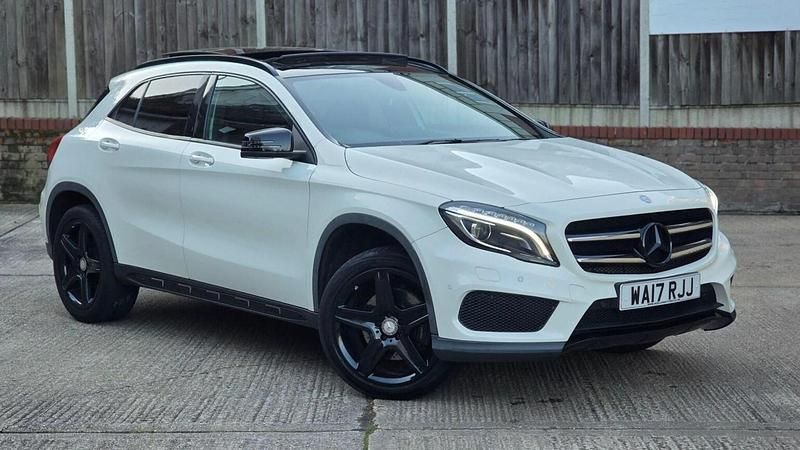 Used Mercedes GLA220 AMG line 2017 White SUV