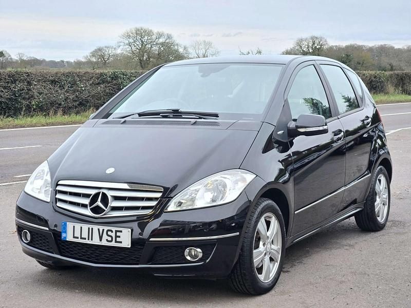 Used Mercedes A180 Avantgarde 2011 Black Hatchback