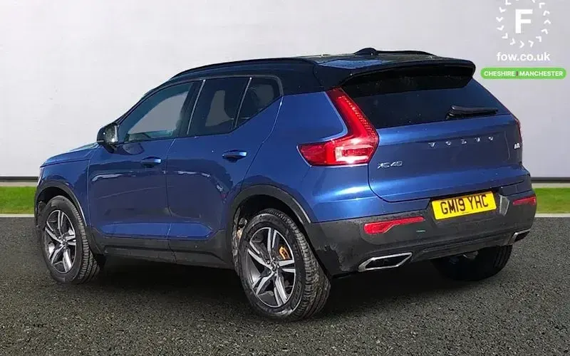 Usado Volvo XC40 Inscription 150 HP (110 kW) 2019 Azul SUV