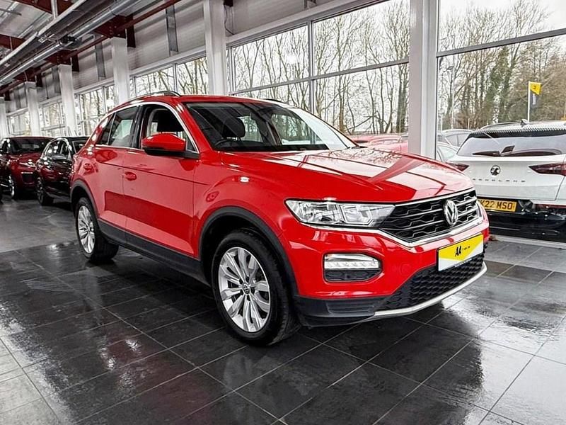 Used VW T-Roc SE 115 HP (84 kW) 2020 Red SUV