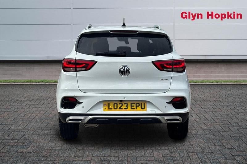 Usado MG ZS Exclusive 111 HP (81 kW) 2023 Branco SUV