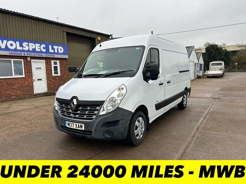 White Used 2017 Renault Master Business Van | £12,600 (Fair price) - Image 1/2