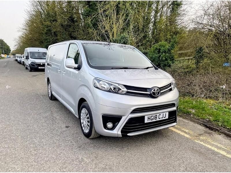 Used Toyota Proace Comfort 120 HP (88 kW) 2018 Silver MPV