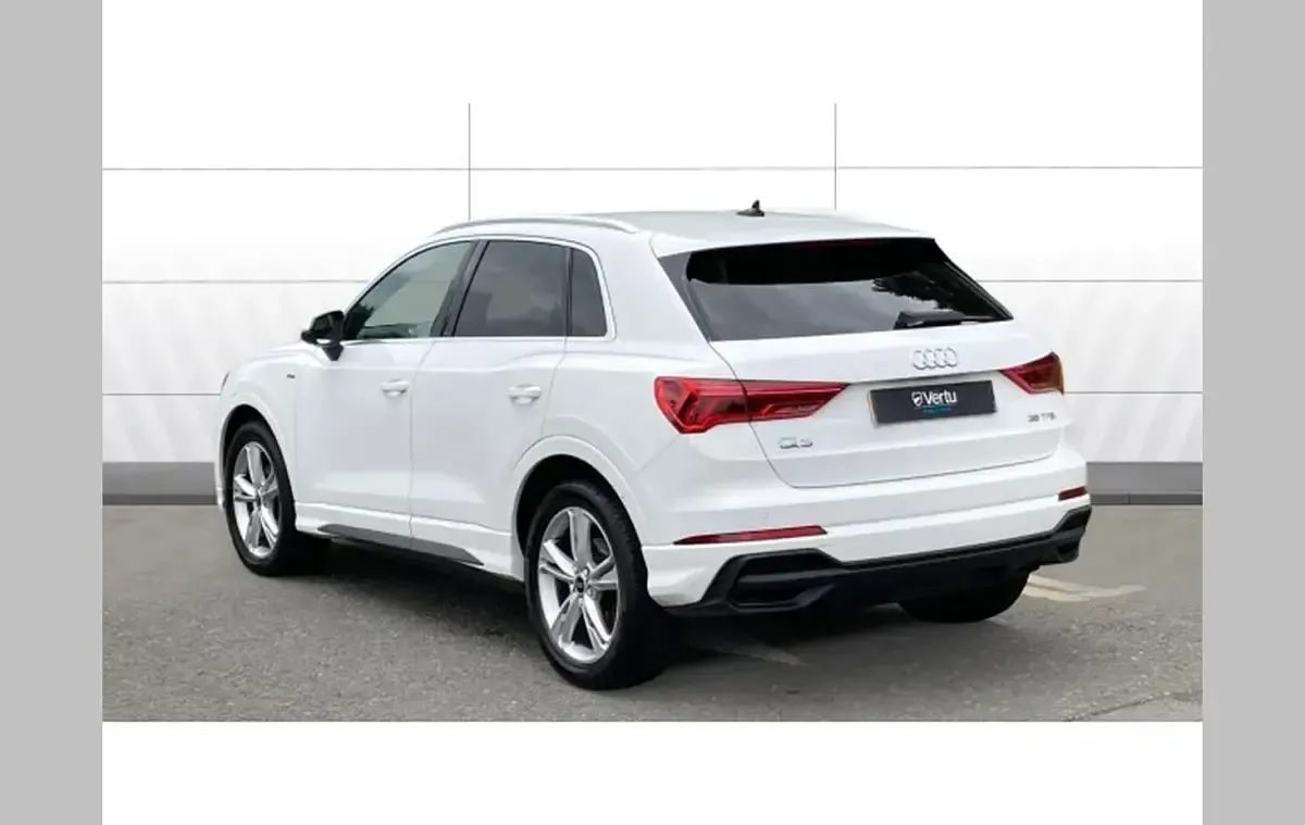 Used Audi Q3 S-Line 150 HP (110 kW) 2022 White SUV