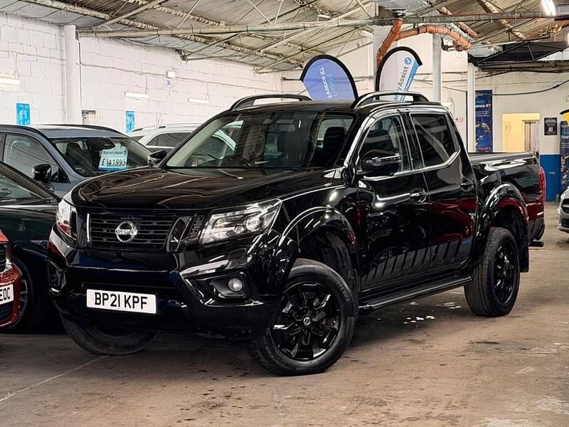 Used Nissan Navara N-Guard 190 HP (139 kW) 2021 Black Pickup