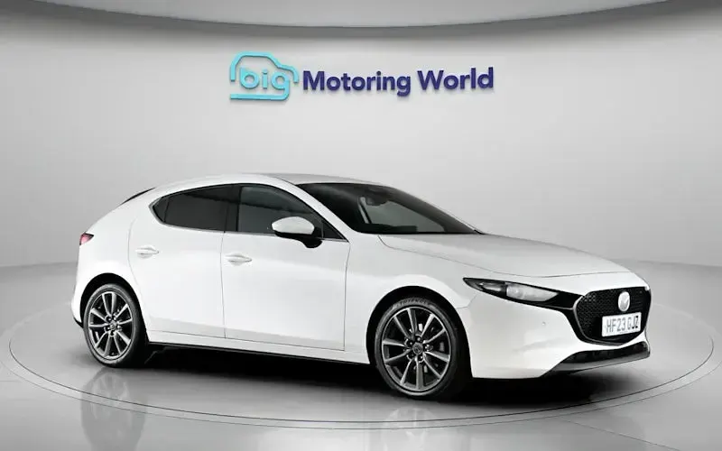 Used Mazda 3 Exclusive-Line 122 HP (89 kW) 2023 White Hatchback