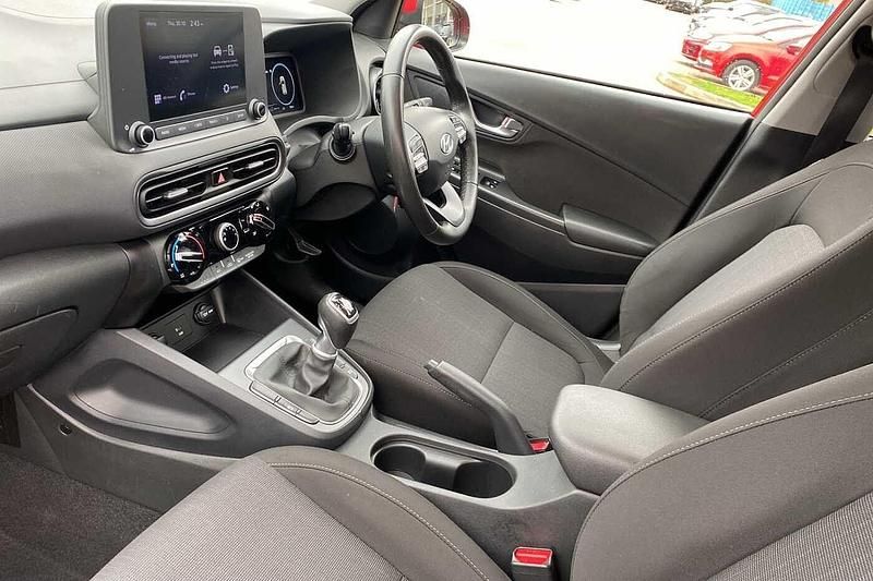 Used Hyundai Kona SE 120 HP (88 kW) 2022 Red SUV