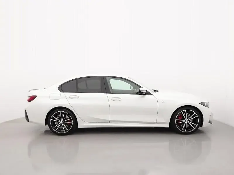 Used BMW 320 M Sport 182 HP (133 kW) 2024 White Sedan