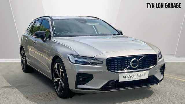 Used 2025 Volvo V60 Plus Estate | £34,380 (Fair price) - Image 1/3