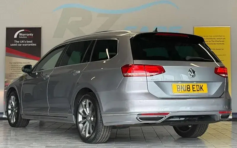 Used VW Passat R-line 150 HP (110 kW) 2018 Silver Estate