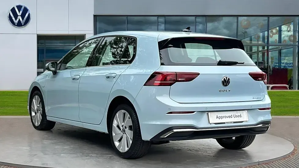 Used VW Golf VIII Style 204 HP (150 kW) 2025 Blue