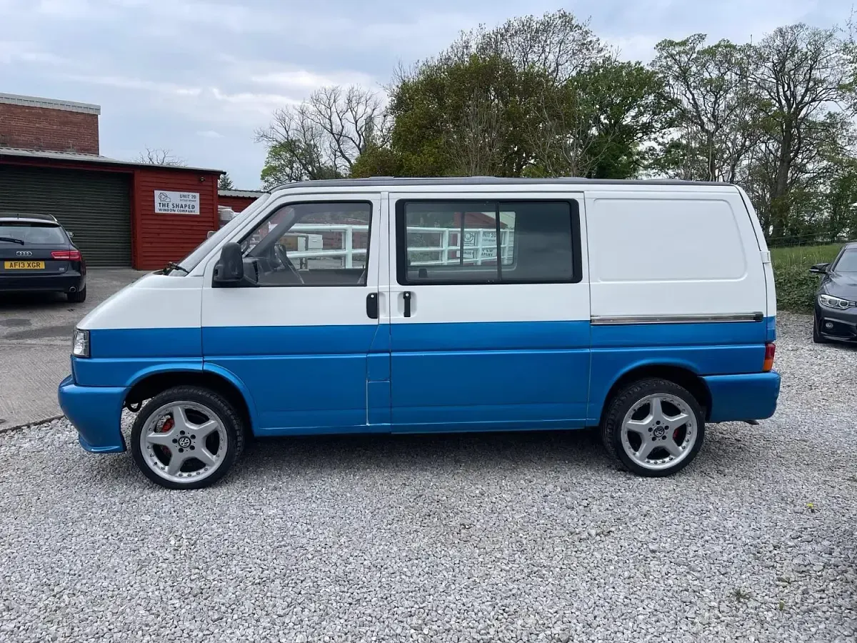 Used VW Transporter 88 HP (64 kW) 2003 Blue Van