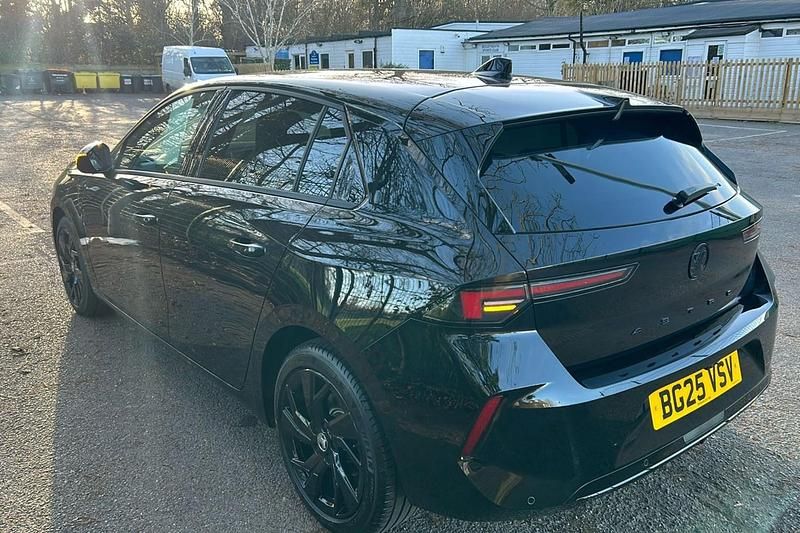 Used Vauxhall Astra S 131 HP (96 kW) 2025 Black Hatchback