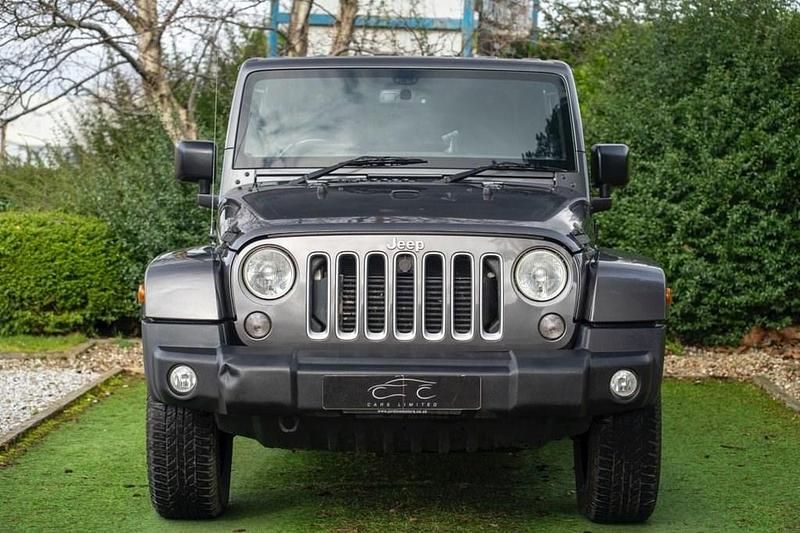 Used Jeep Wrangler Sahara 197 HP (144 kW) 2018 Grey SUV