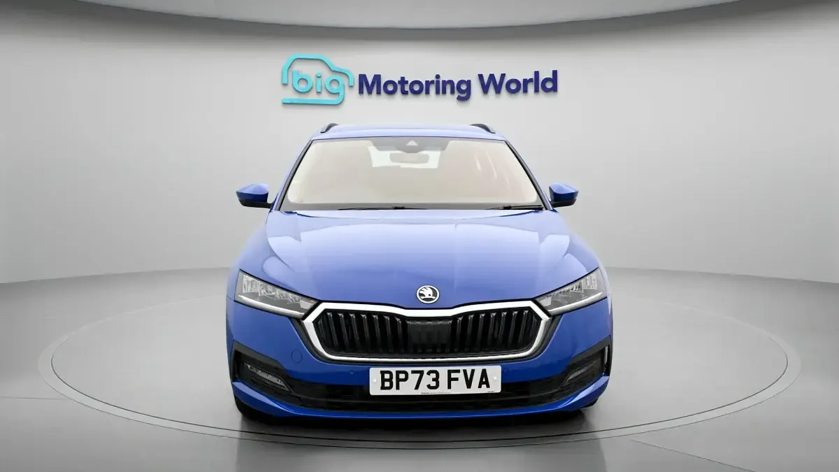 Begagnad Skoda Octavia SE Technology 201 HK (147 kW) 2024 Blå Kombi