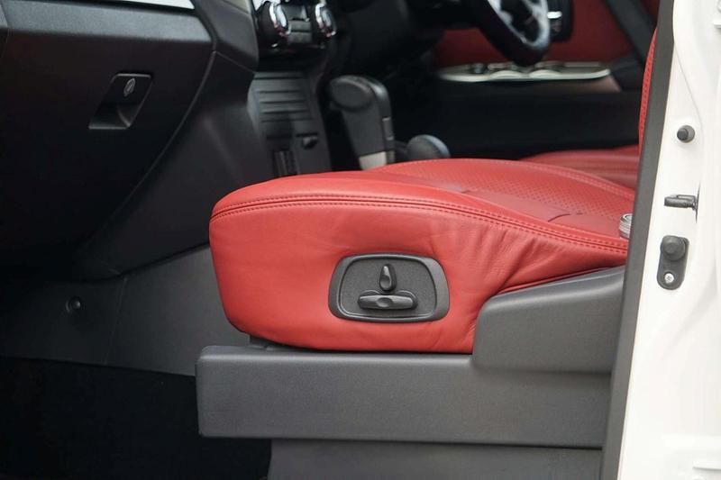 Used Mitsubishi Shogun 187 HP (137 kW) 2017 White SUV