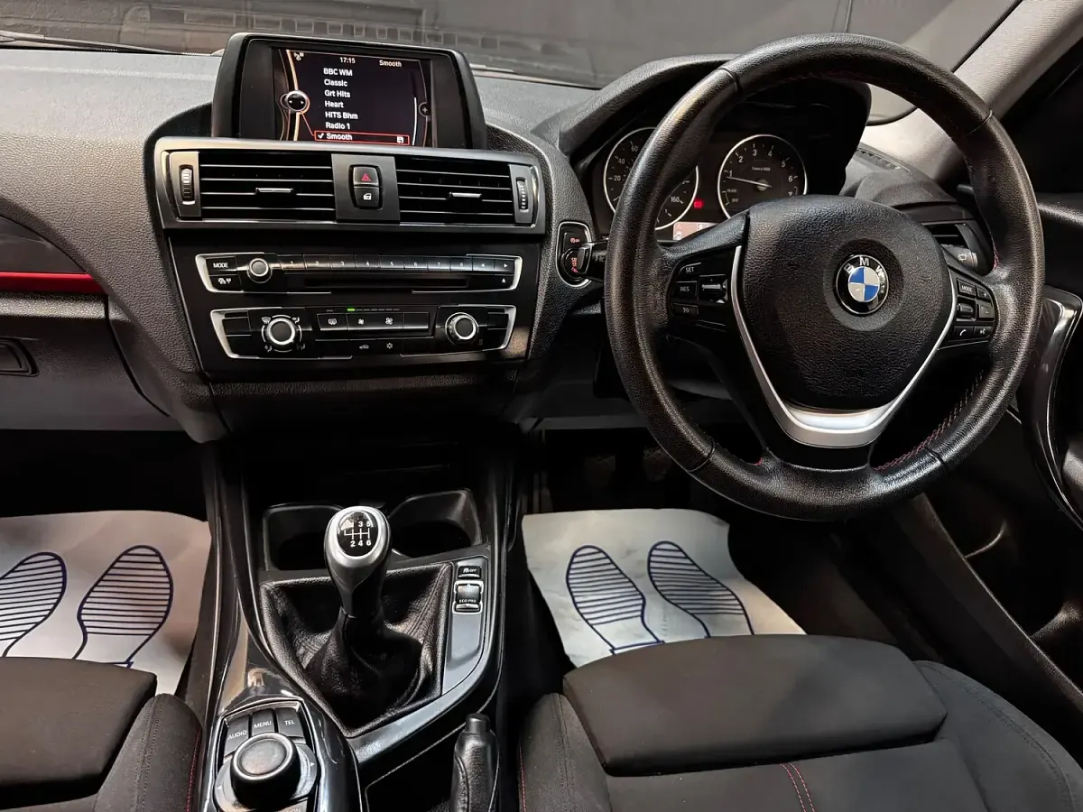 Used BMW 116 Sport Line 2012 White Hatchback