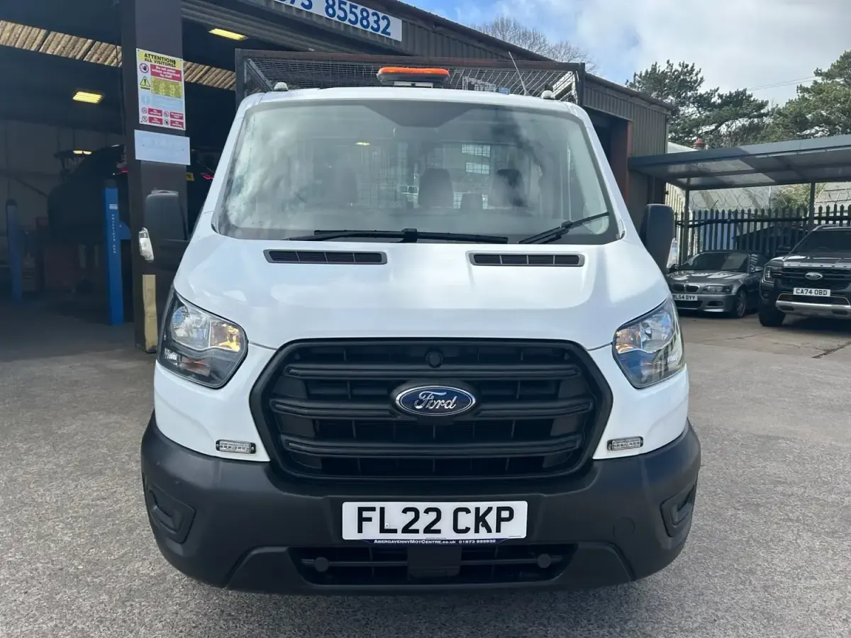 Usado Ford Transit 130 HP (95 kW) 2022 Branco Cabrios