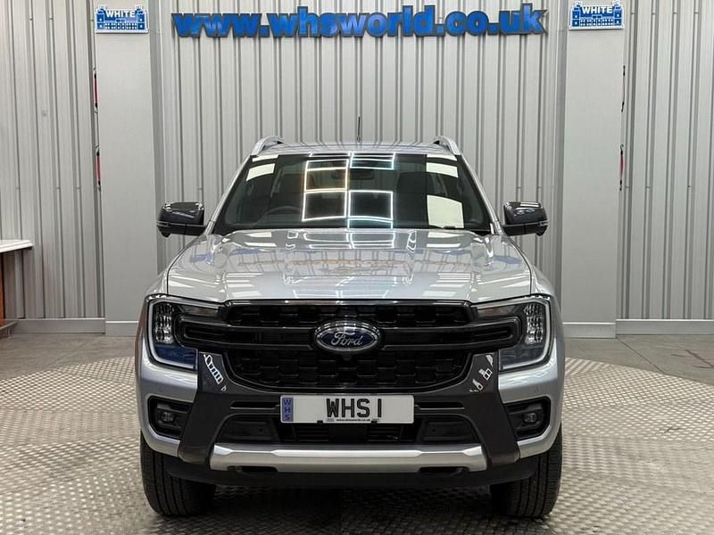 New Ford Ranger Wildtrack 205 HP (150 kW) 2025 Silver Pickup