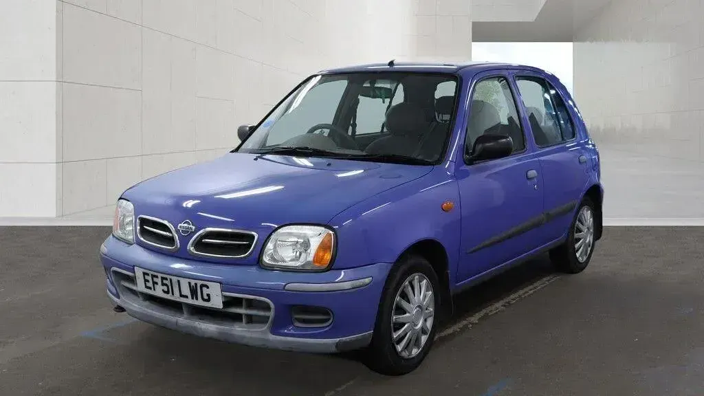 Used Nissan Micra SE 60 HP (44 kW) 2002 Blue Hatchback