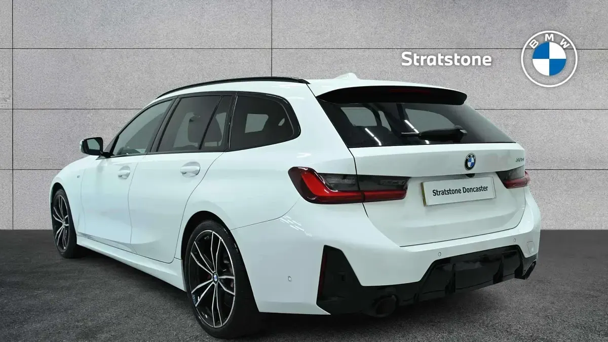 Used BMW 320 M Sport 181 HP (133 kW) 2023 White Estate