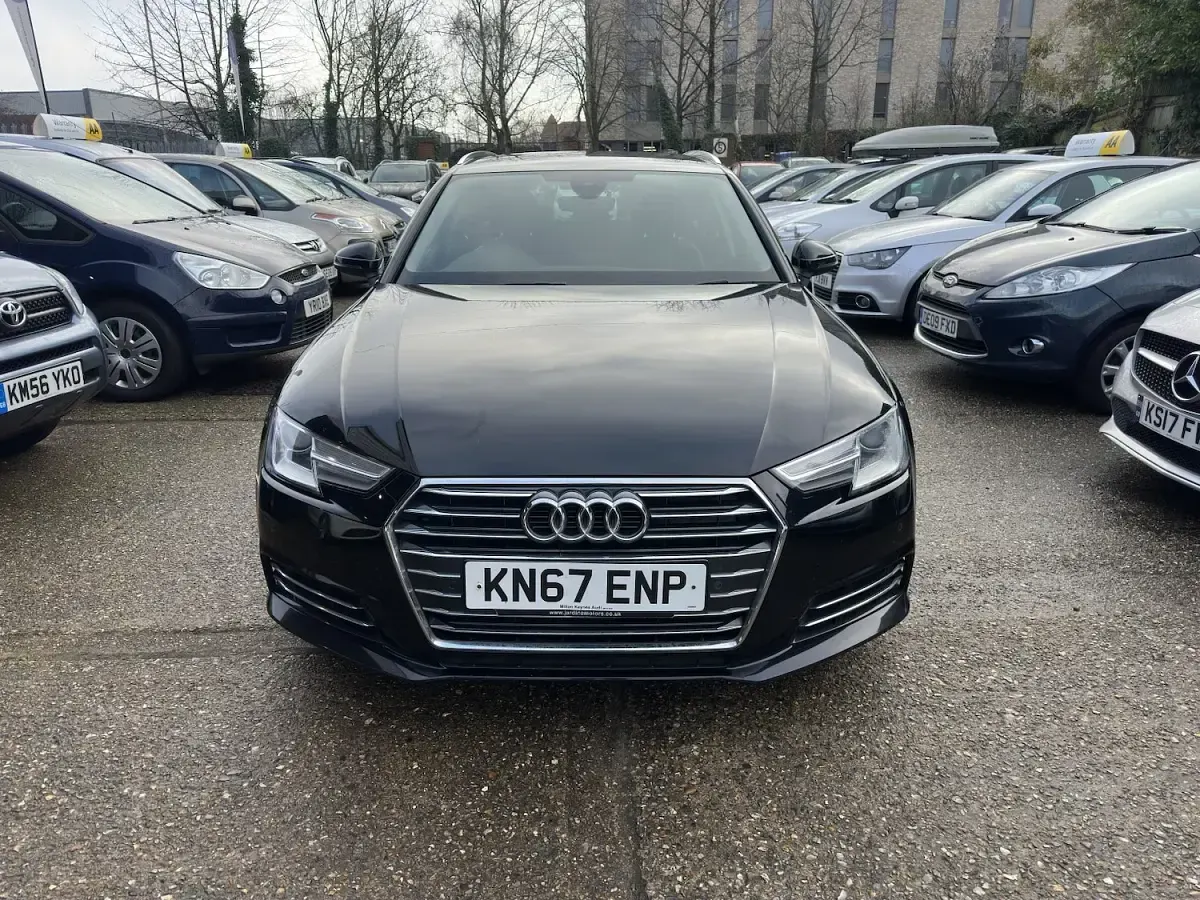 Used Audi A4 147 HP (108 kW) 2017 Black Estate