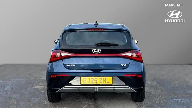 Used Hyundai i20 Advanced 100 HP (73 kW) 2025 Blue Hatchback
