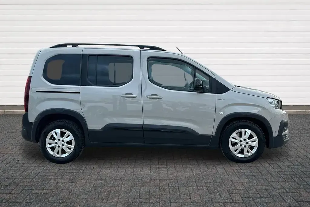 Used Peugeot Rifter GT-line 130 HP (95 kW) 2019 Beige MPV