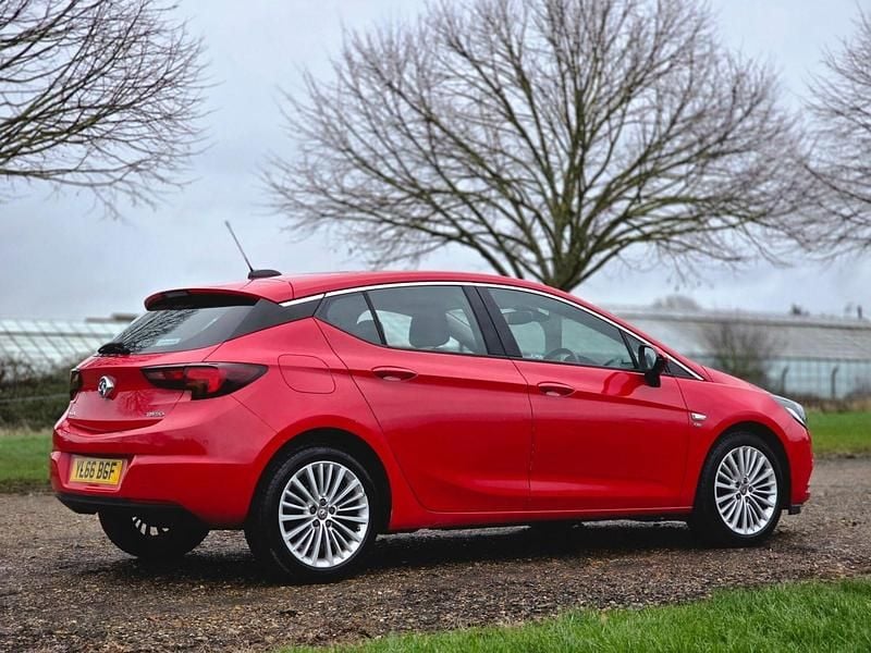 Used Vauxhall Astra Elite 2016 Red Hatchback