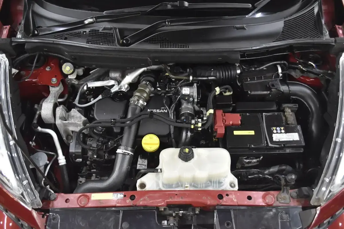 Used Nissan Juke Tekna 110 HP (80 kW) 2017 Red SUV