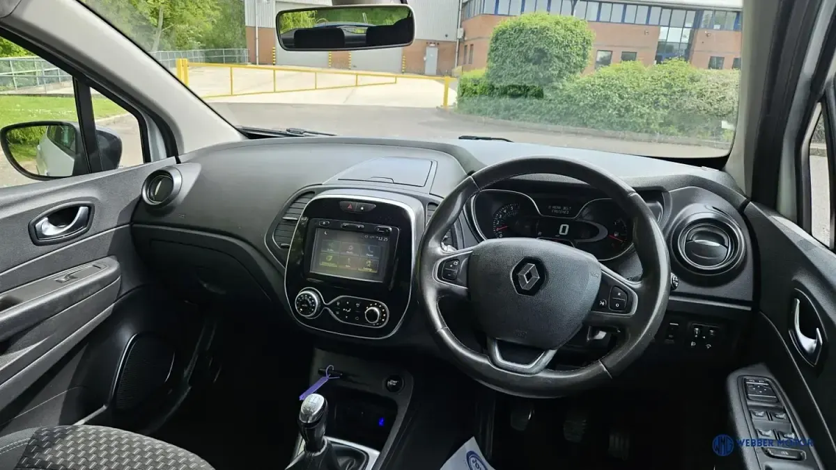 Second-hand Renault Captur Dynamique 90 CP (66 kW) 2017 Alb SUV