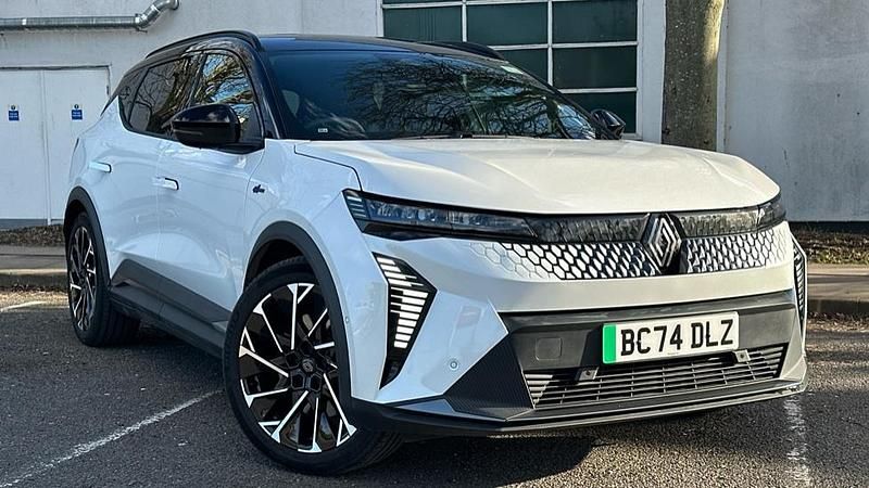 Begagnad Renault Scenic E-Tech Esprit Alpine 159 kW (217 HK) 2025 Vit SUV