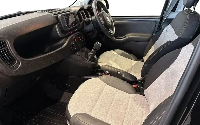 Used Fiat Panda Cross Cross 86 HP (63 kW) 2023 Black Hatchback