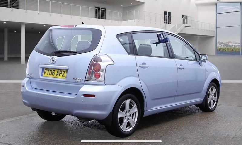 Used Toyota Corolla Verso T3 127 HP (93 kW) 2006 Blue MPV