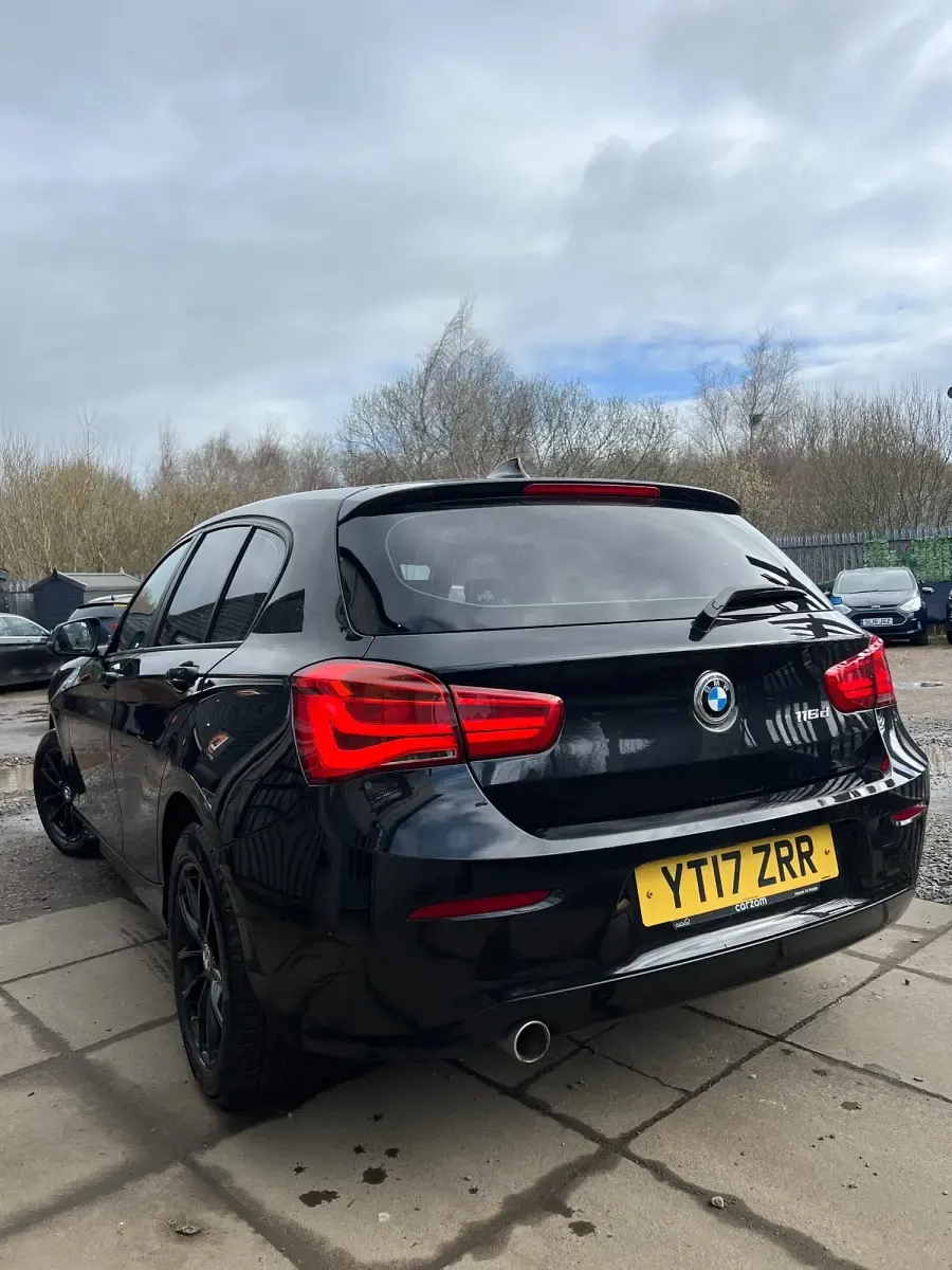 Usado BMW 116 Sport Line 115 HP (84 kW) 2017 Preto Citadino