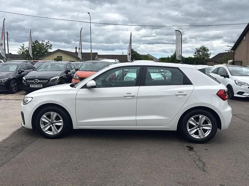 Used Audi A1 Sportback Design 95 HP (69 kW) 2022 White Hatchback