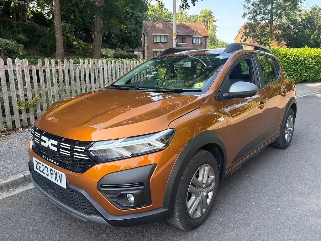 Used Dacia Sandero Expression 2023 Orange Hatchback