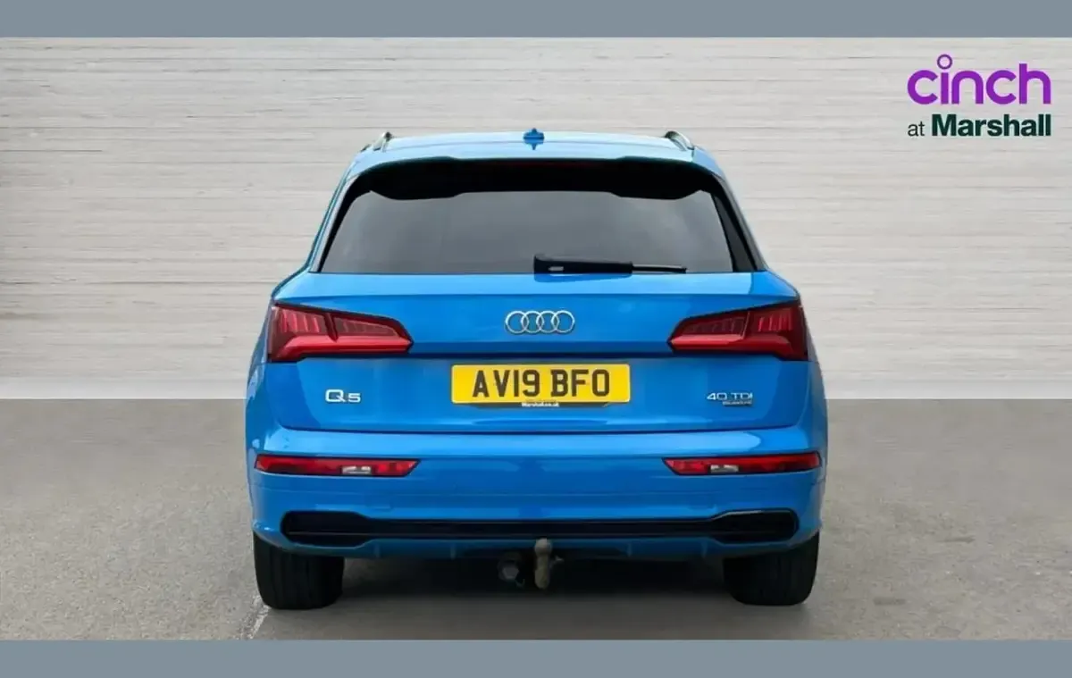 Used Audi Q5 Black Edition 190 HP (139 kW) 2019 Blue SUV