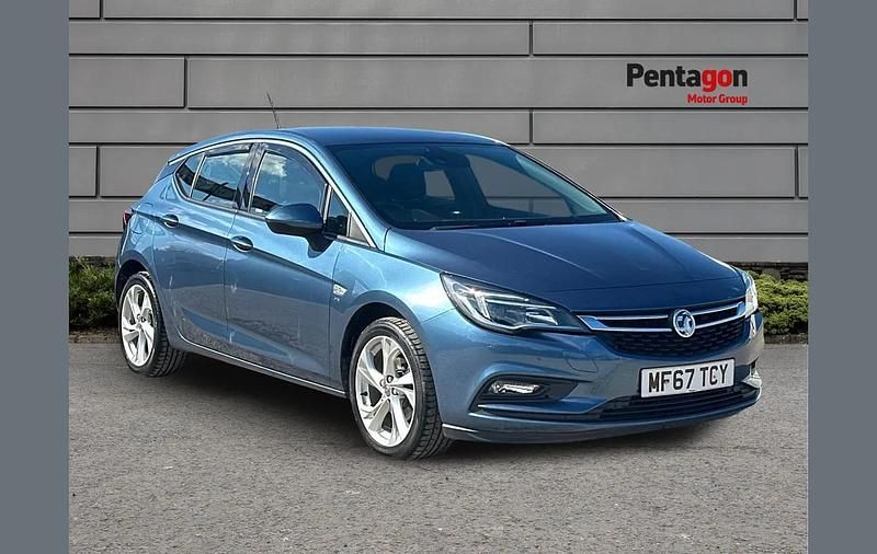 Used Vauxhall Astra SRi 150 HP (110 kW) 2017 Blue Hatchback