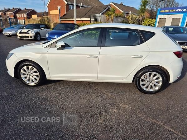 Used Seat Leon SE 110 HP (80 kW) 2015 White Hatchback