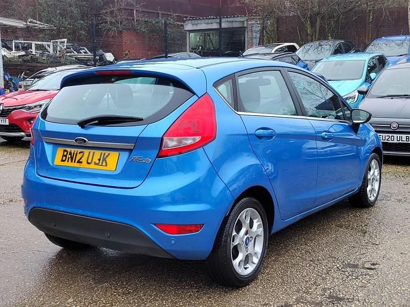 Used Ford Fiesta Zetec 94 HP (69 kW) 2012 Blue Hatchback