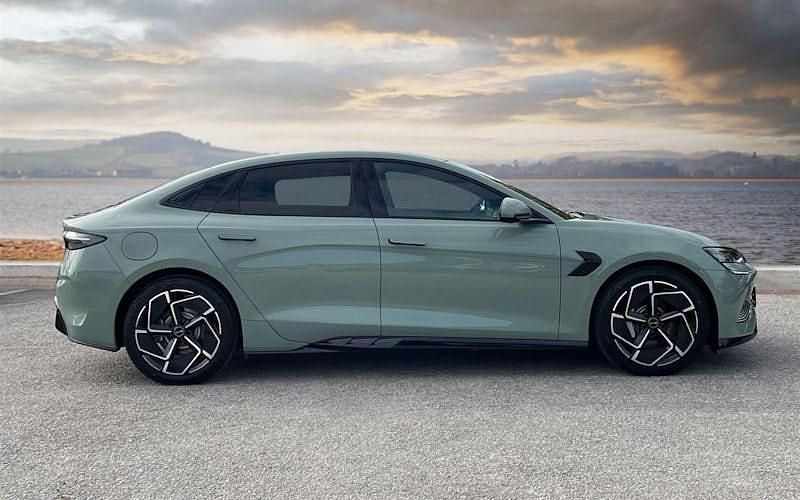 New BYD Seal Design 230 kW (313 HP) 2026 Sedan