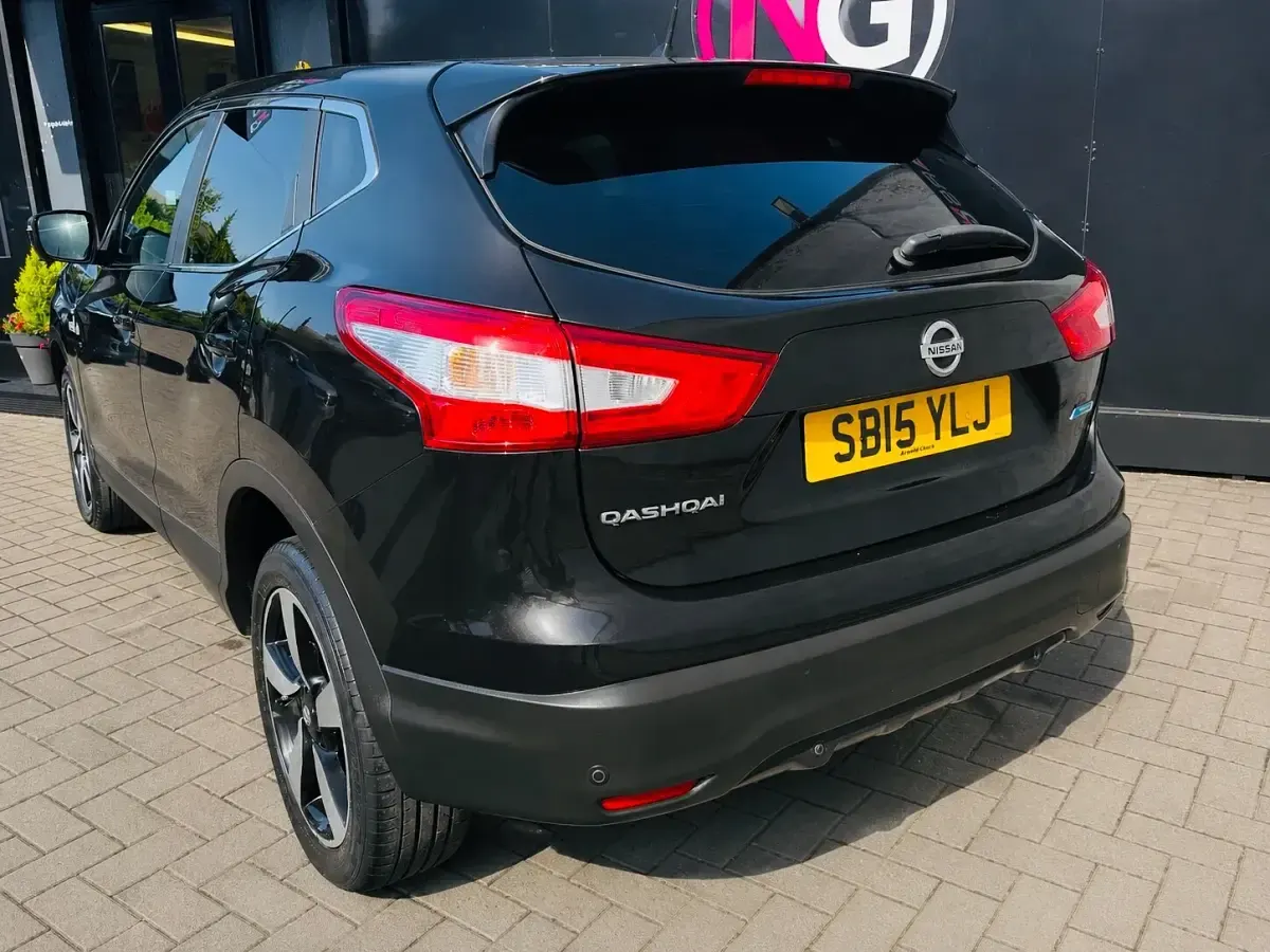 Used Nissan Qashqai N-TEC 110 HP (80 kW) 2015 Black SUV