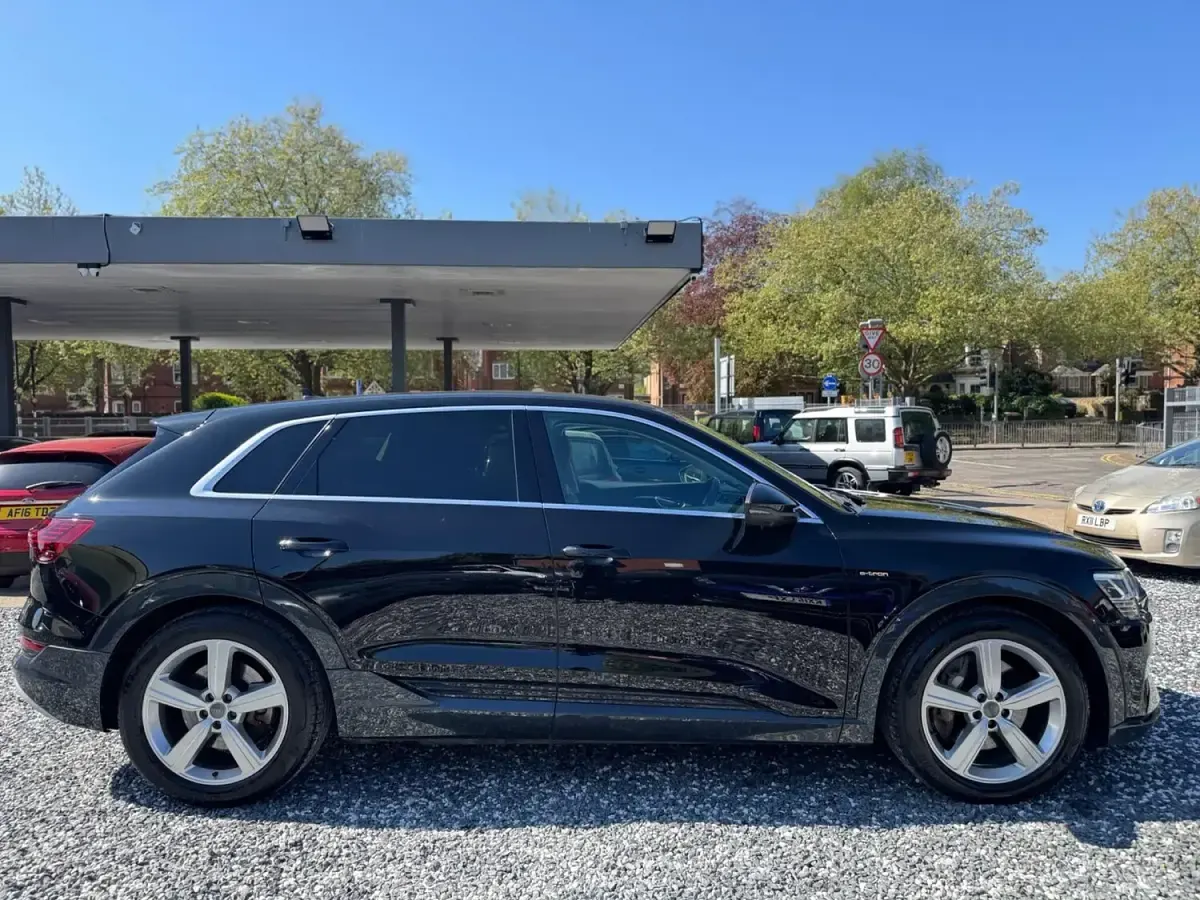Used Audi e-tron Advanced 230 kW (313 HP) 2020 Black SUV