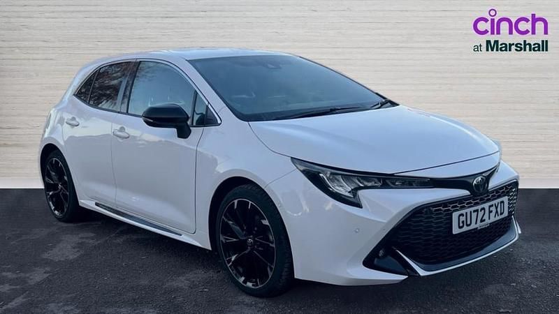 Used Toyota Corolla Sport 122 HP (89 kW) 2022 White Hatchback