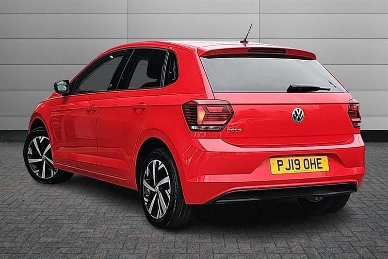 Used VW Polo Beats 65 HP (47 kW) 2019 Red Hatchback