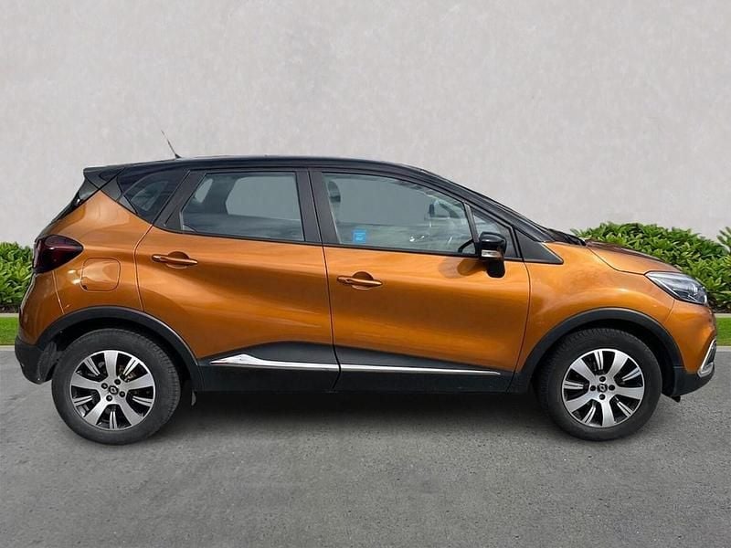 Second-hand Renault Captur Play 90 CP (66 kW) 2018 Portocaliu SUV