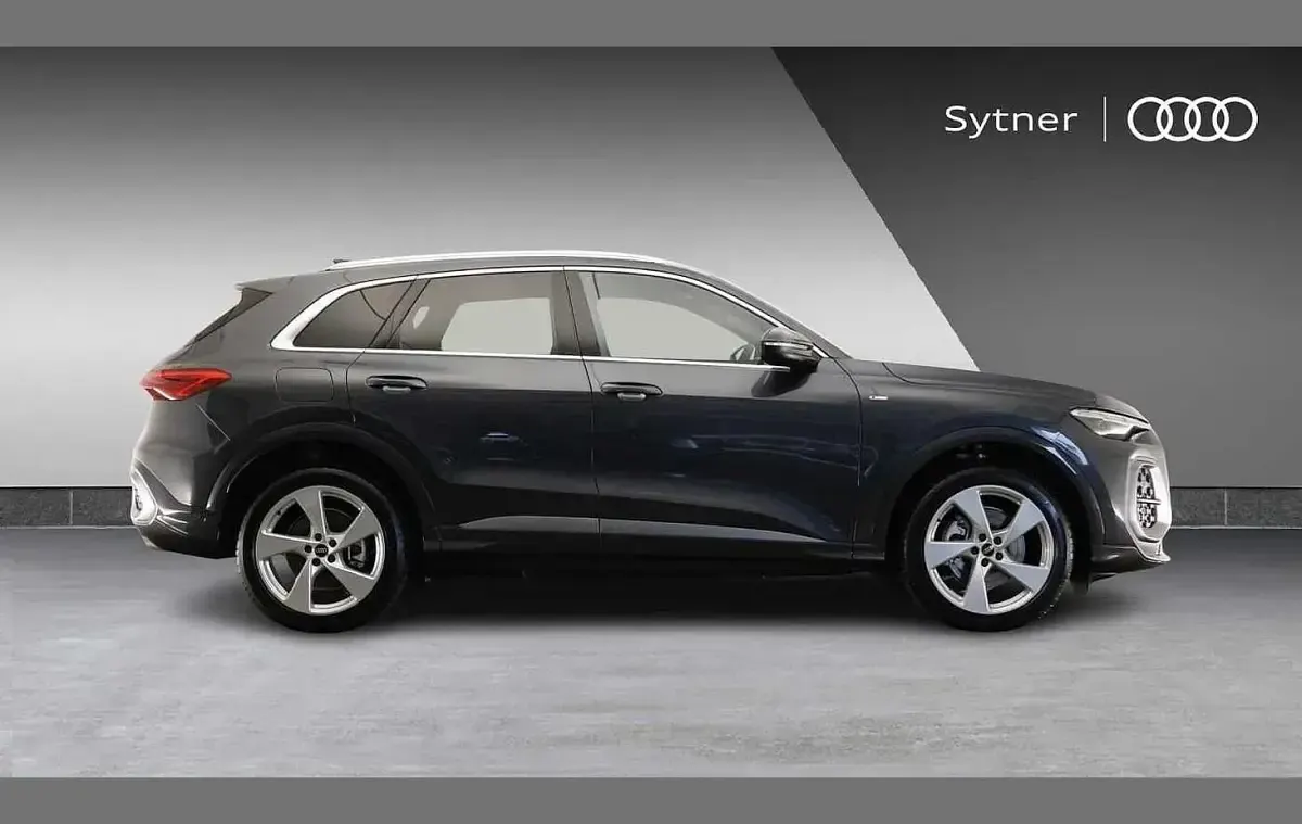 New Audi Q5 S-Line 200 HP (147 kW) 2026 Grey SUV