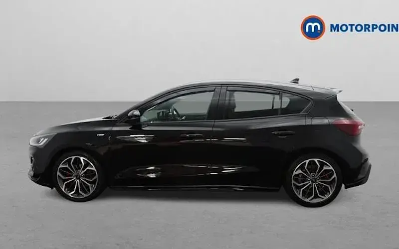 Used Ford Focus ST-Line X 125 HP (91 kW) 2024 Black Hatchback