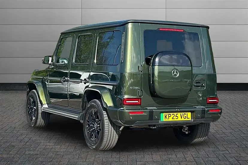 Usado Mercedes G580 AMG line 431 kW (587 HP) 2025 Verde SUV